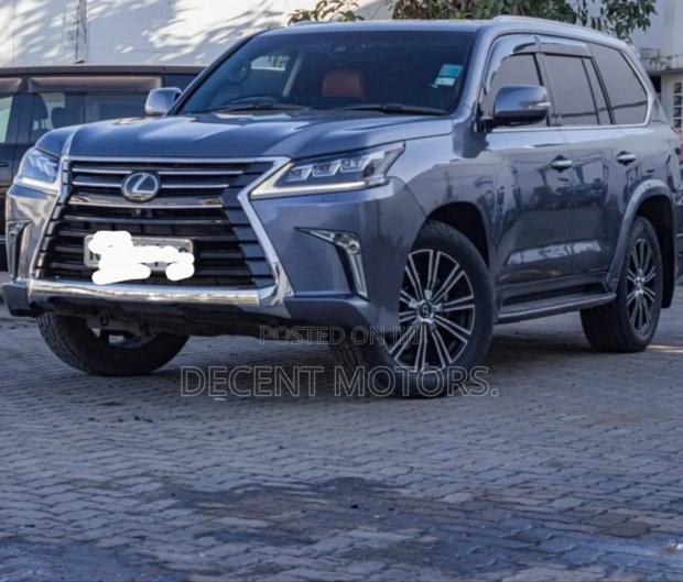 Lexus LX 570 AWD 2017 Gray