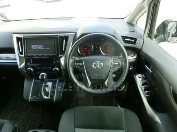 Toyota Alphard 2.5 Petrol FWD 2018 Black