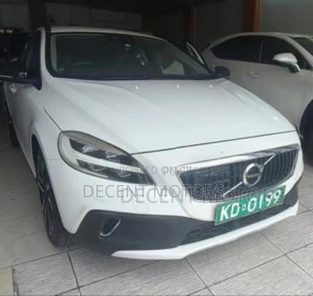 Volvo V40 2018 White