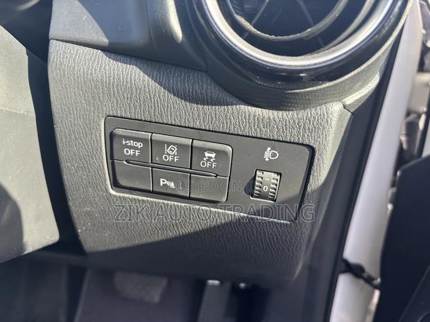 Mazda Demio 2018 White