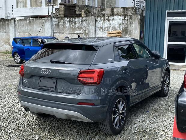 Audi Q2 2018 Gray