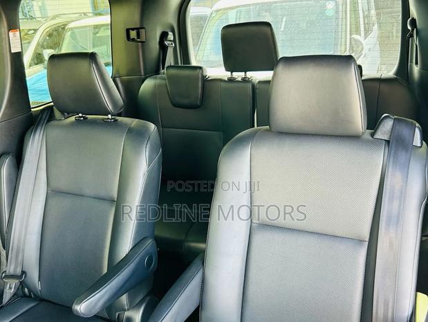 Toyota Esquire 2018 White