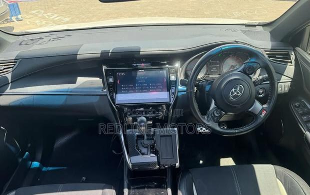 Toyota Harrier 2018 White