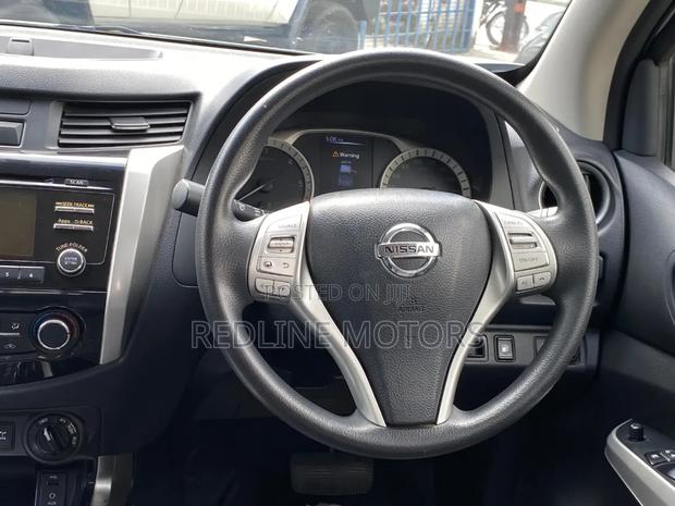 Nissan Navara 2019 White