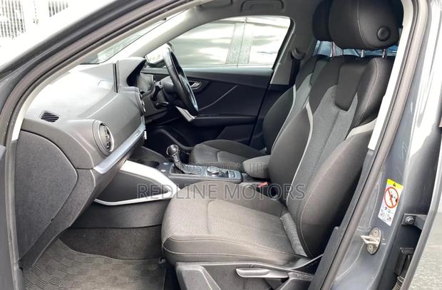 Audi Q2 2018 Gray