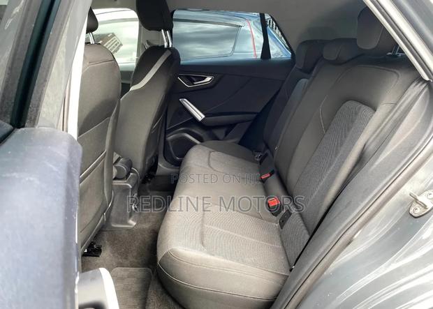Audi Q2 2018 Gray