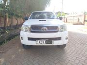 Toyota Hilux 2.5 D-4D 4X4 SRX 2012 White for sale