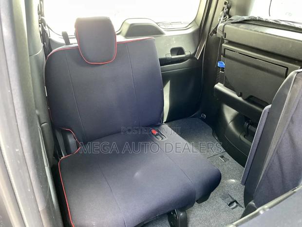 Nissan Serena 2018 Gray