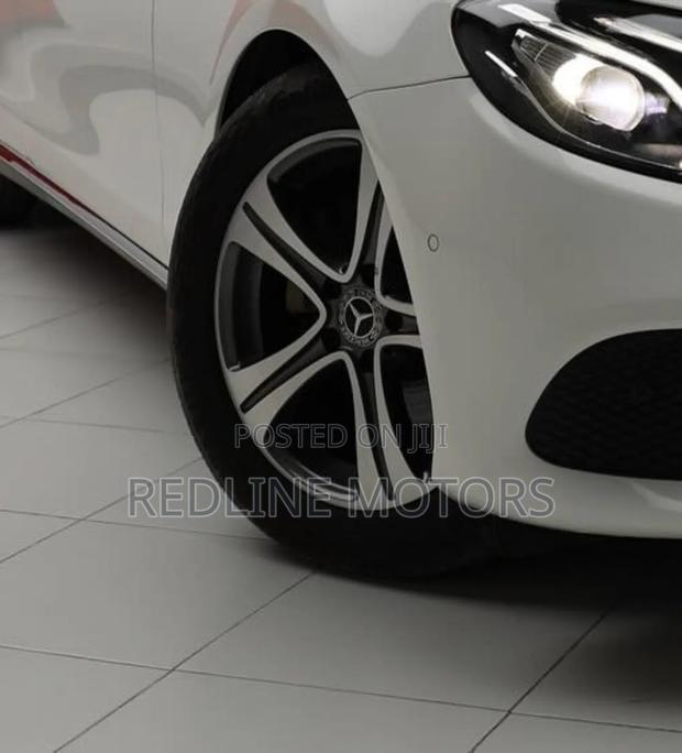 Mercedes-Benz E220 2018 White