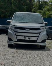Toyota Noah 2.0 AWD (7 Seater) 2018 Silver for sale