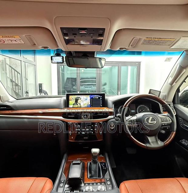 Lexus LX 570 (5 seats) AWD 2018 Gray