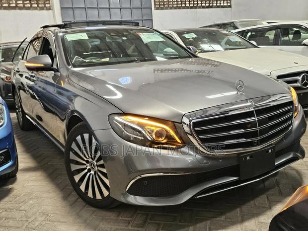 Mercedes-Benz E400 2018 Gray