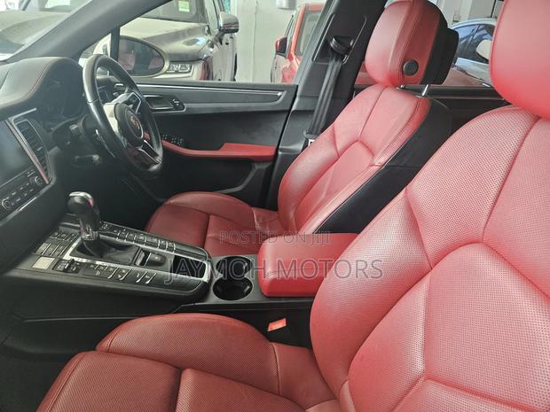 Porsche Macan 2018 Brown