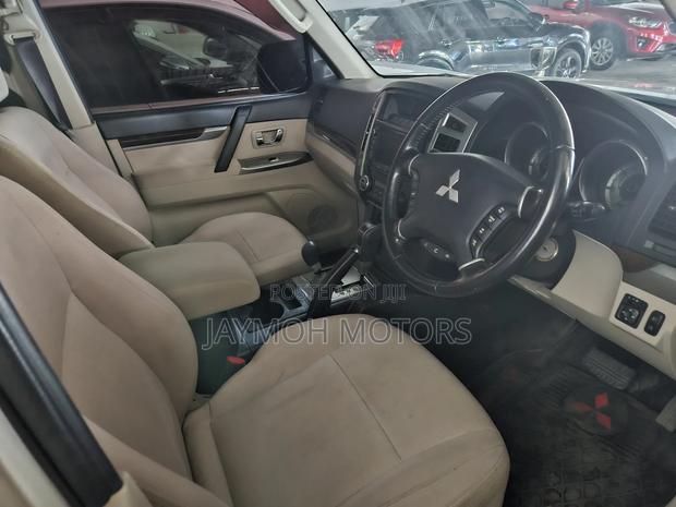 Mitsubishi Pajero 2017 Brown
