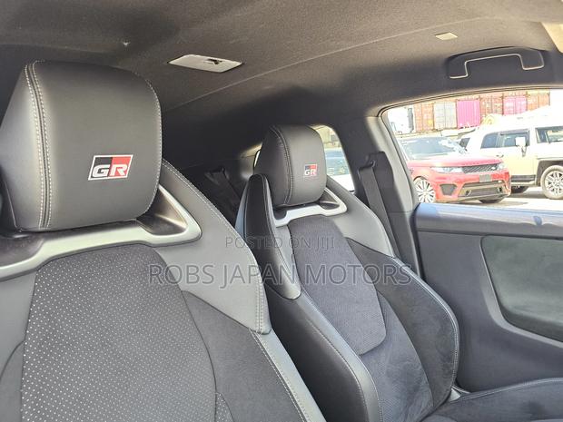Toyota Yaris 2021 Pearl