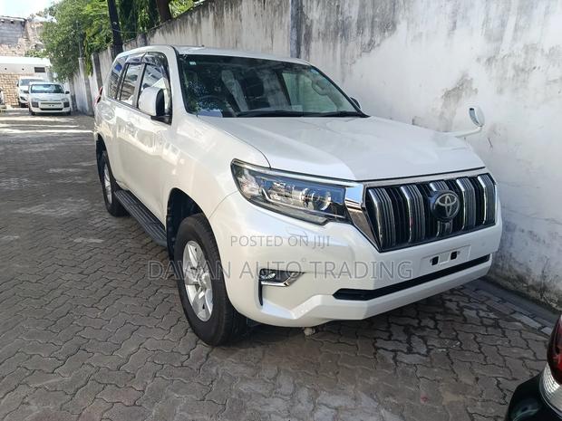 Toyota Land Cruiser Prado 2018 White