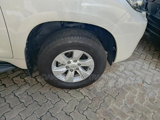 Toyota Land Cruiser Prado 2018 White