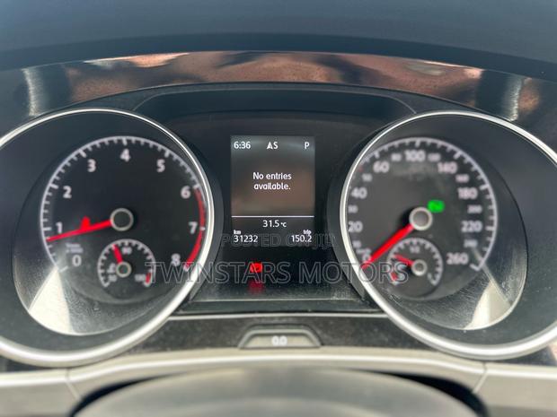 Volkswagen Touran 2018 Blue