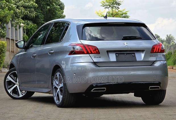 Peugeot 308 2018 Silver