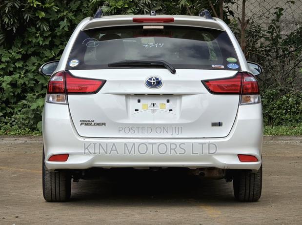 Toyota Corolla Fielder 1.5 Hybrid FWD 2018 Off white