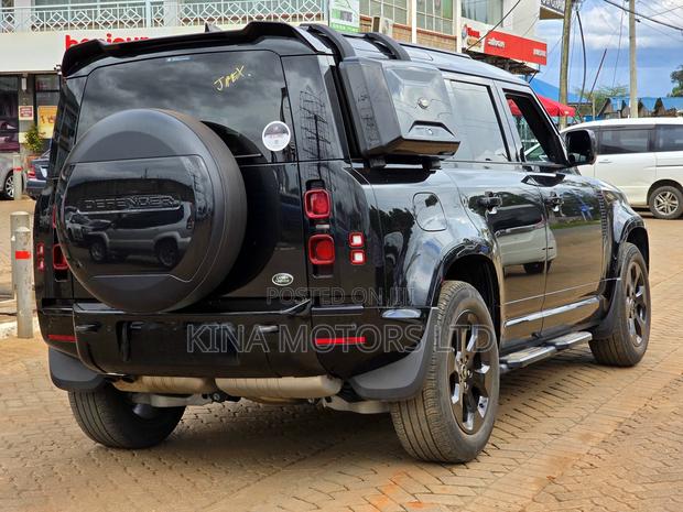 Land Rover Defender 2022 Black