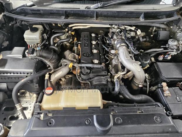 Toyota Land Cruiser Prado 2016 Silver