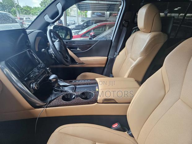 Lexus LX 2024 White