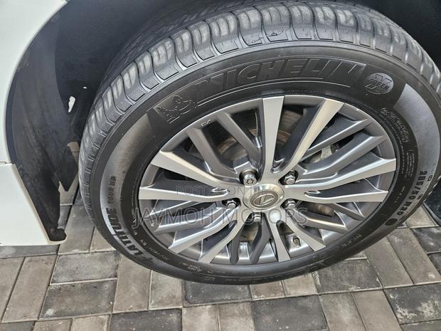 Lexus LX 2019 White