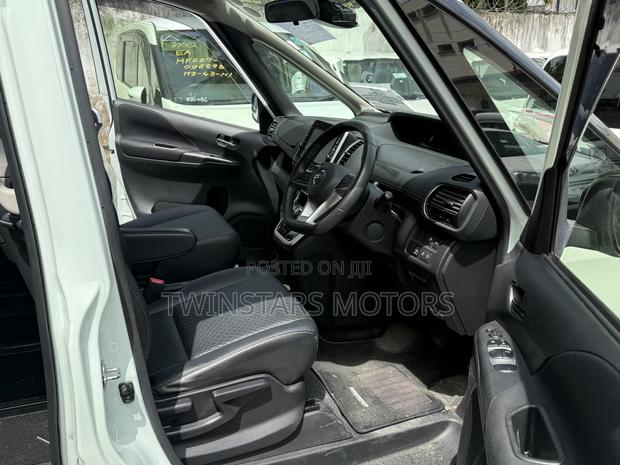 Nissan Serena 2019 White