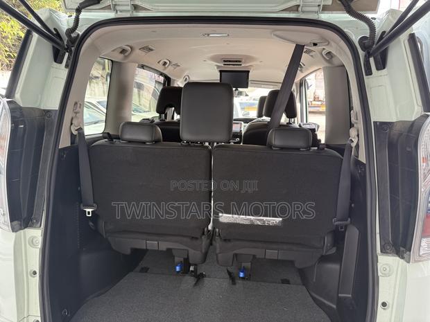 Nissan Serena 2019 White