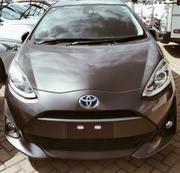 Toyota Vitz 1.5 FWD Hybrid 5dr 2019 Gray for sale