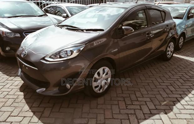 Toyota Vitz 1.5 FWD Hybrid 5dr 2019 Gray