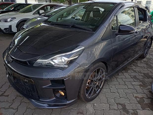 Toyota Vitz 1.5 FWD Hybrid 5dr 2019 Gray