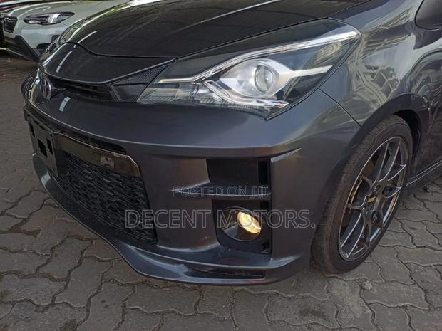 Toyota Vitz 1.5 FWD Hybrid 5dr 2019 Gray