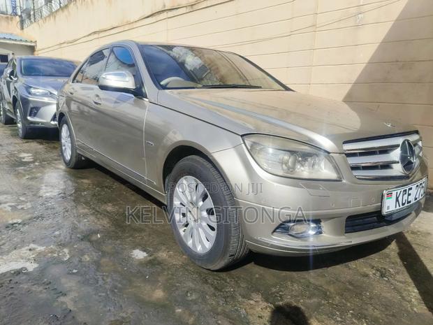 Mercedes-Benz C250 2009 Brown