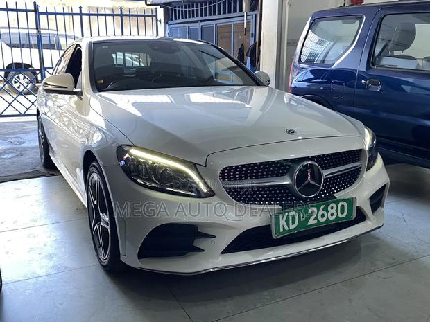Mercedes-Benz C200 2018 White