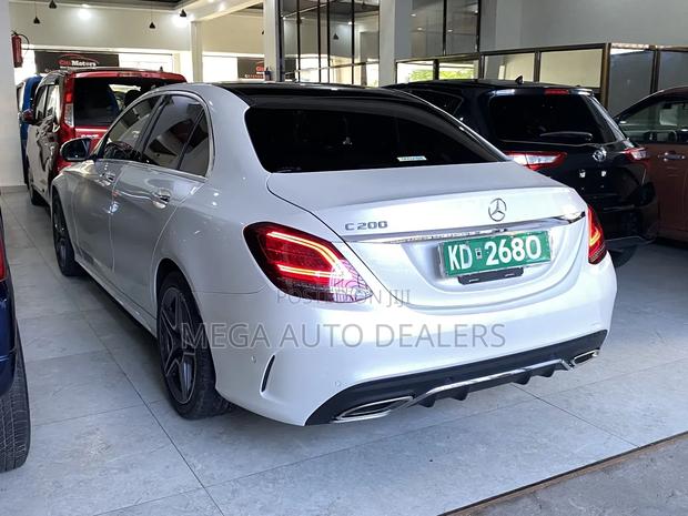 Mercedes-Benz C200 2018 White