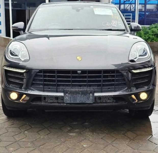 Porsche Macan Base 2019 Gray