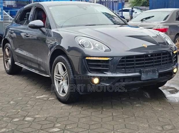 Porsche Macan Base 2019 Gray