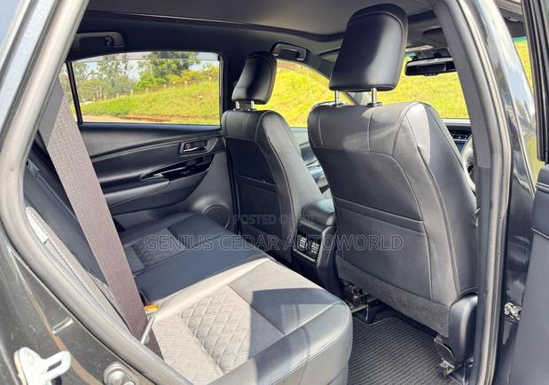 Toyota Harrier 2019 Black