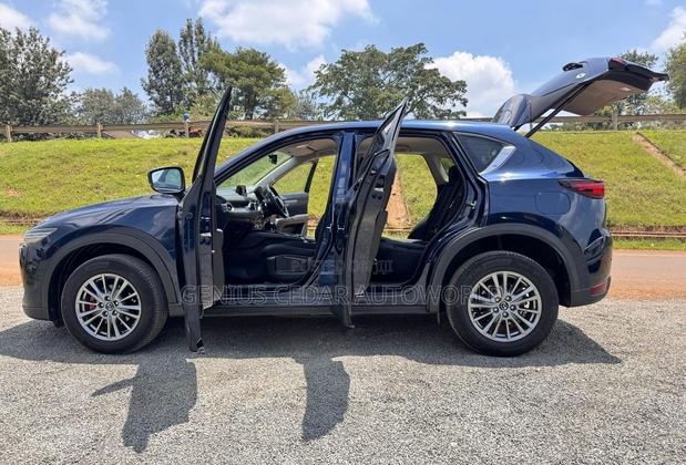 Mazda CX-5 2018 Blue