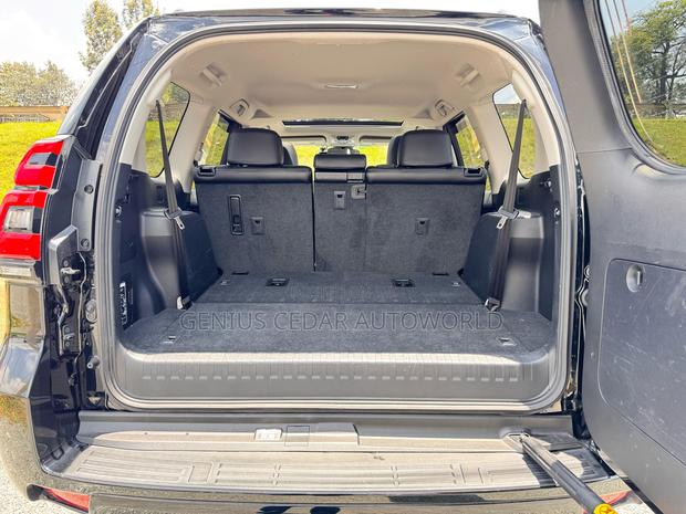 Toyota Land Cruiser Prado 2021 Black