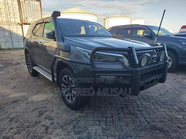 Toyota Fortuner 2020 Gray