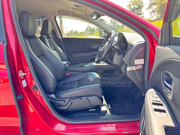 Honda Vezel 2018 Red
