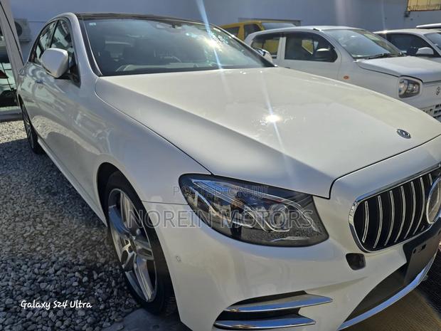 Mercedes-Benz E250 2019 Off white