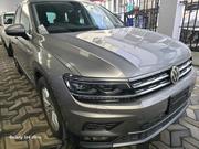 Volkswagen Tiguan 2018 Gray for sale