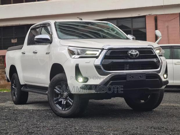 Toyota Hilux Revo Double Cab Deisel 2.4 RWD 2022 White