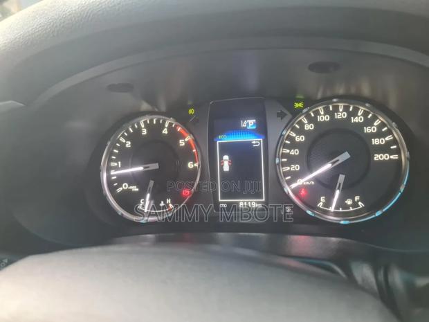 Toyota Hilux Revo Double Cab Deisel 2.4 RWD 2022 White