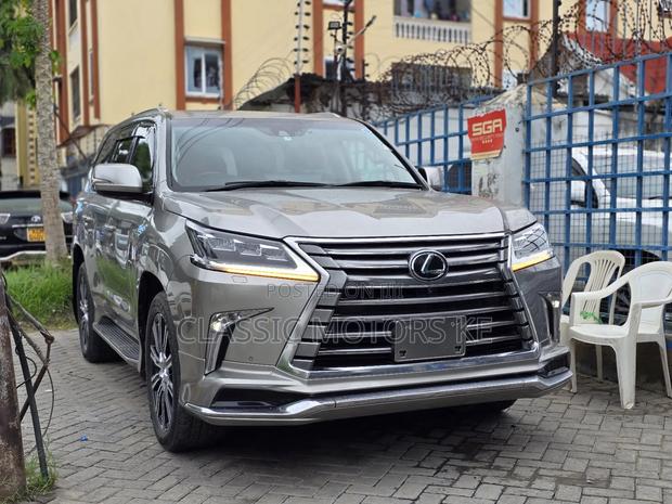 Lexus LX 570 (5 seats) AWD 2018 Gold