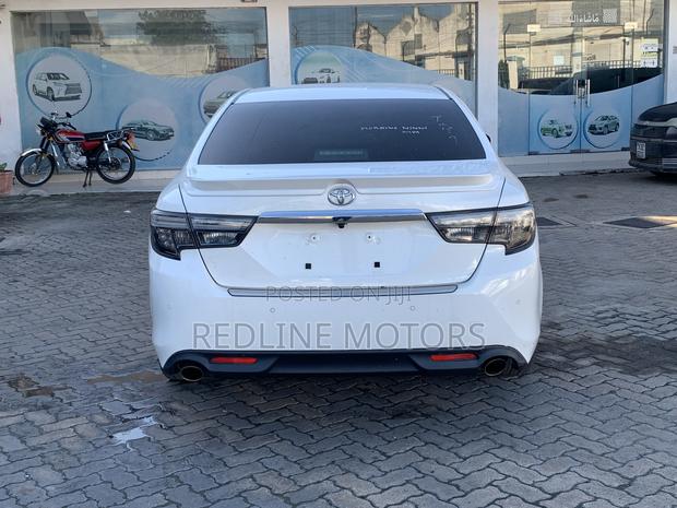 Toyota Mark X 2.5 AWD 2018 Pearl